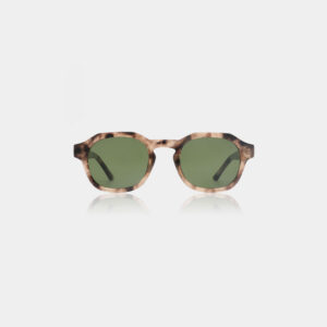 A pair of A. Kjærbede ZAN - Havana sunglasses featuring round green lenses and a light brown tortoiseshell-patterned frame, shown against a plain white background. Gate21.ee