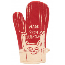 A red and beige Spice Guy oven glove by BlueQ featuring a design of a cat raising its paws with the words “MADE FROM SCRATCH” above it and scratch-like lines extending upward from the cat’s paws. Gate21.ee