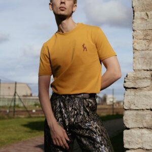 Hannes Rüütel - "OIU" T-shirt - Mustard