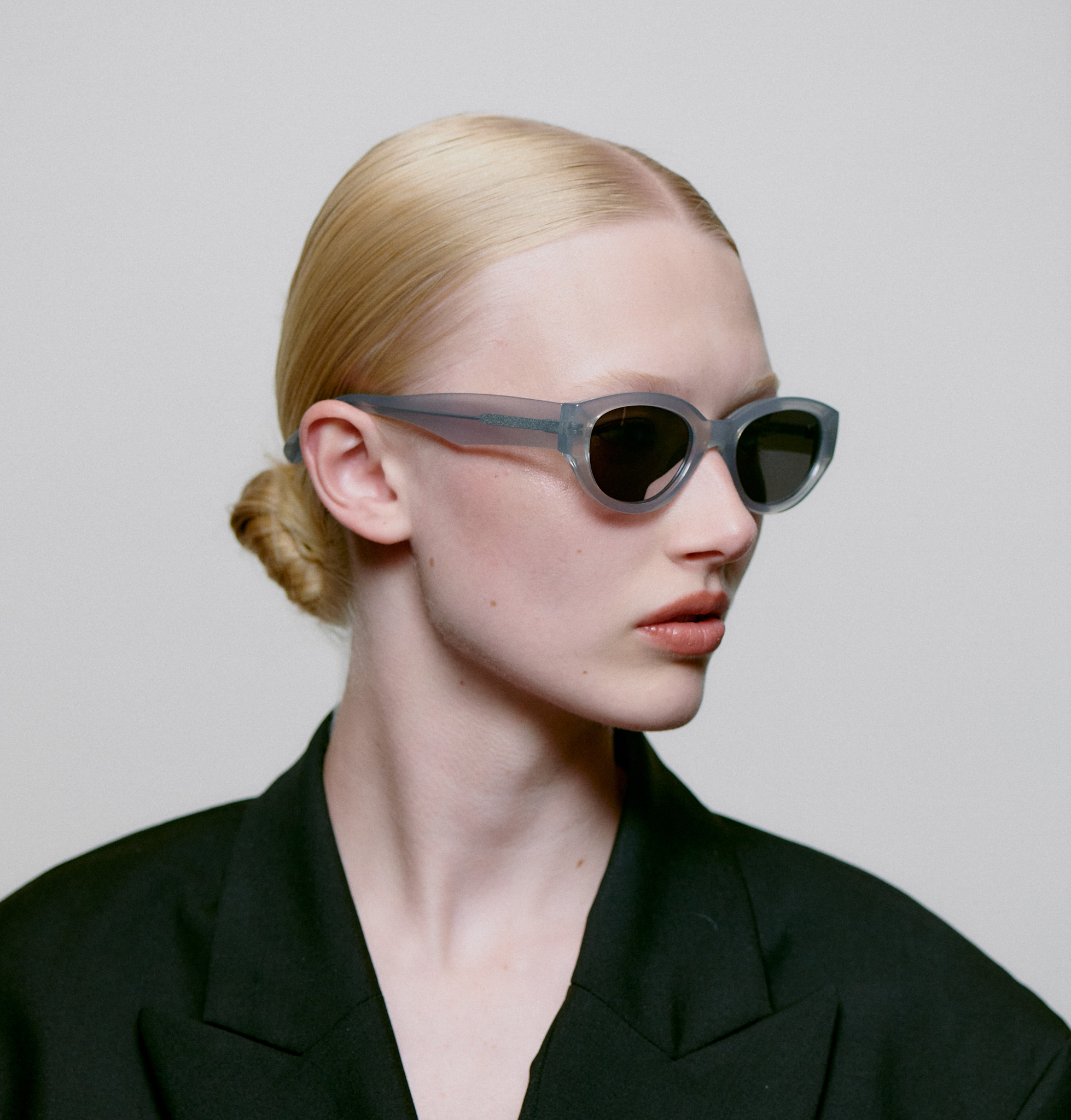 Winnie - Glaucus Gray - Image 4