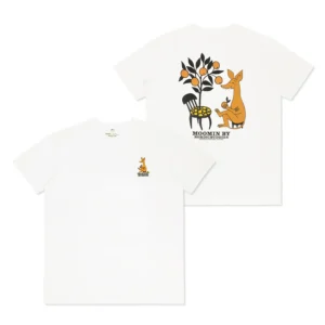 The Moomin Heavy Ts - Sniff - White features a small fox and tree graphic on the front chest, whilst the back displays a large fox by a table, tree, basket, and MOOMIN BY Nordicbuddies x JEX text. Gate21.ee