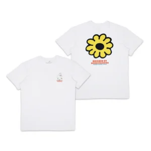 Two white Moomin Heavy Ts - Love - White (Copy) are displayed. The front has a small Moomin graphic with red text, whilst the back features a striking yellow-black flower above red "MOOMIN BY NORDICBUDDIES" text. Gate21.ee