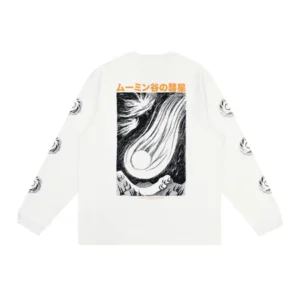 The Moomin Novels Heavy Long Sleeve features a white base with a striking black graphic of hands catching a falling object on the back, Japanese text positioned above, and repeating circular motifs down both sleeves—offering a modern reinterpretation inspired by classic Moomin T-shirts. Gate21.ee